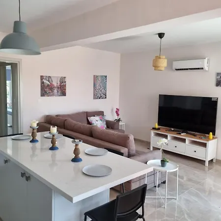 Monastiraki Serene Escape